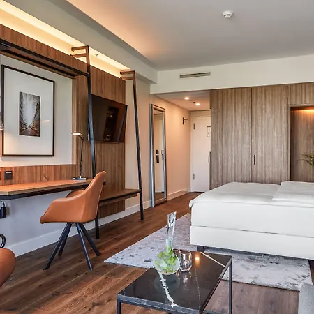 Radisson Blu Frankfurt Hotel 4*