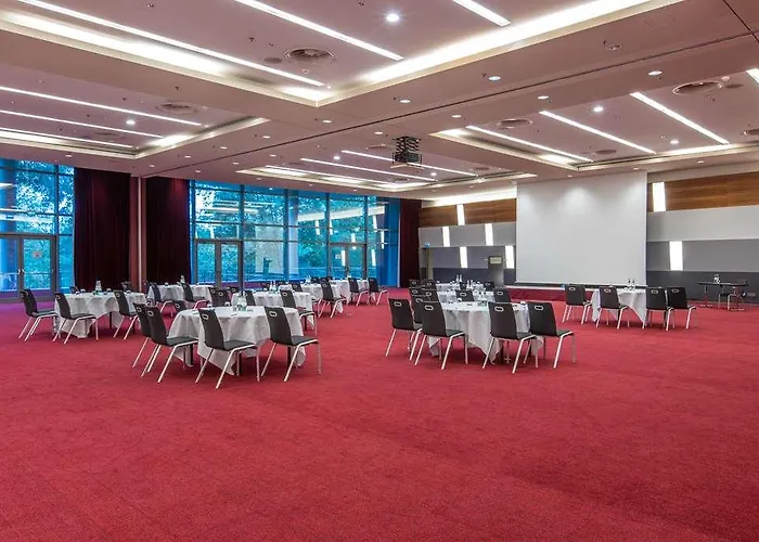 Отель Radisson Blu Frankfurt 4*