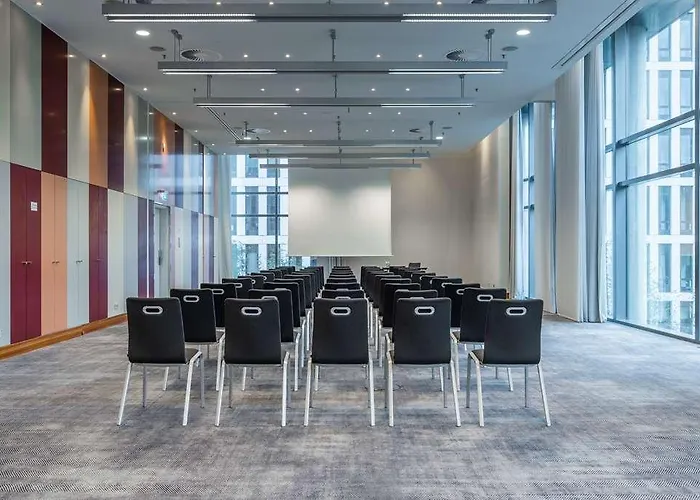 Отель Radisson Blu Frankfurt