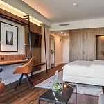 Radisson Blu Frankfurt Ξενοδοχείο 4*
